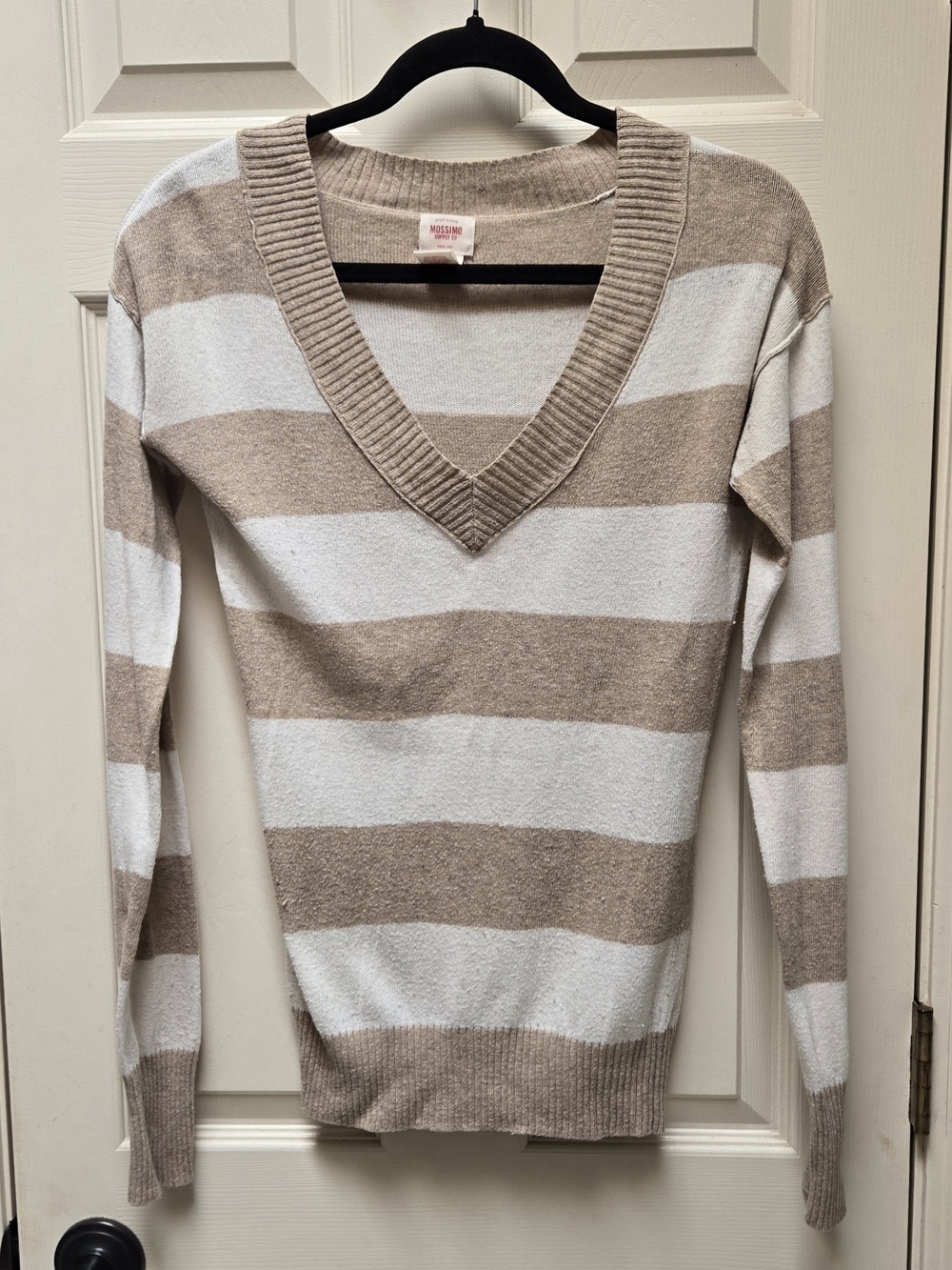 Mossimo Supply Co. Striped V-Neck Sweater in Beige and Cream, Medium